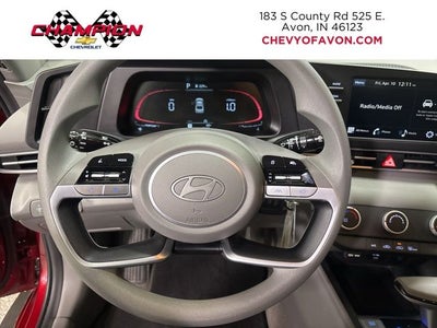 2025 Hyundai Elantra SE