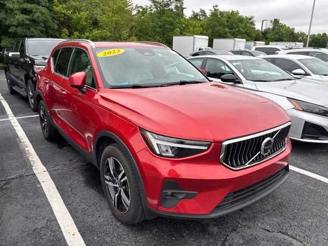 2023 Volvo XC40 Plus Bright Theme