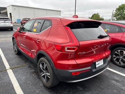 2023 Volvo XC40 Plus Bright Theme
